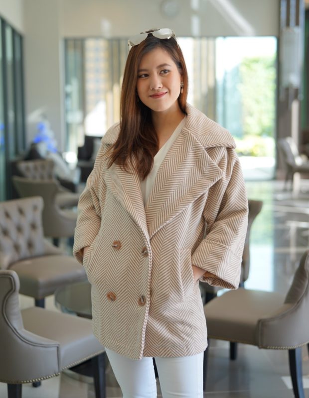 W. CREAM PATTERN SHORT COAT SIZE M