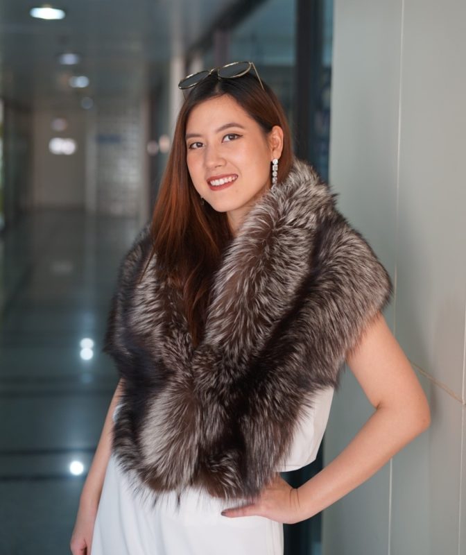 NO.50 FOXFUR BIG COLLAR WITH BLACK LINE