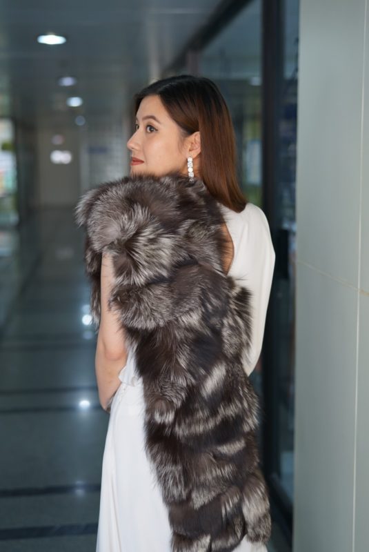 NO.75 FOX FUR LONG COLLAR MATRIX