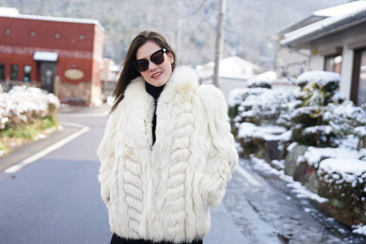 NO.64 WOLRD FUR WHITE (M)